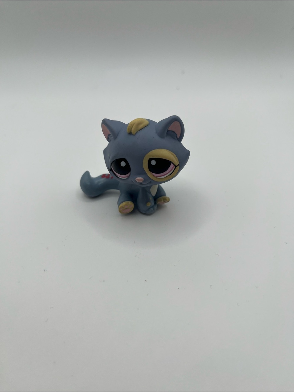 Littlest Pet Shop Bon Bon Tabby Cat Blue Gray Pink Yellow #1155 Kitten RARE LPS